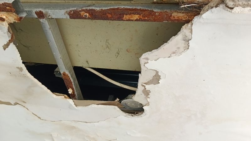 Drywall Crack Repair